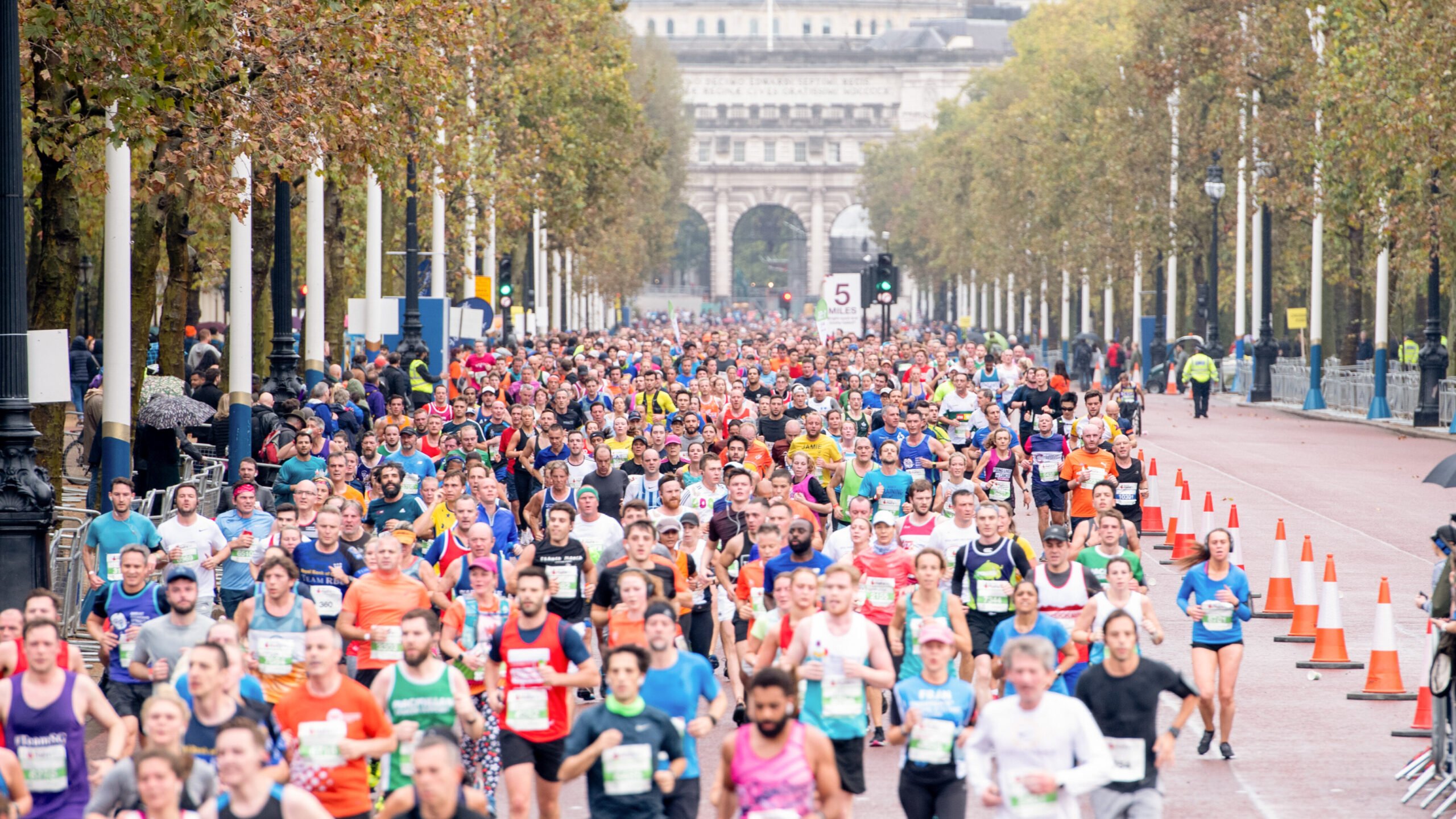 Photo of runners in the London marathon